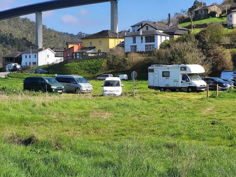 Parking Playa de la Cueva - Aparcamiento en Valdes - foto 2