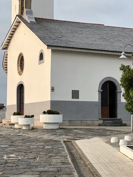 Aparcamiento de Ḷḷuarca - Valdes