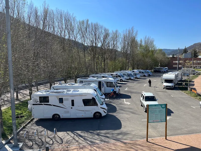 Área de autocaravanas de Ripoll - Aparcamiento en Ripoll - foto 2