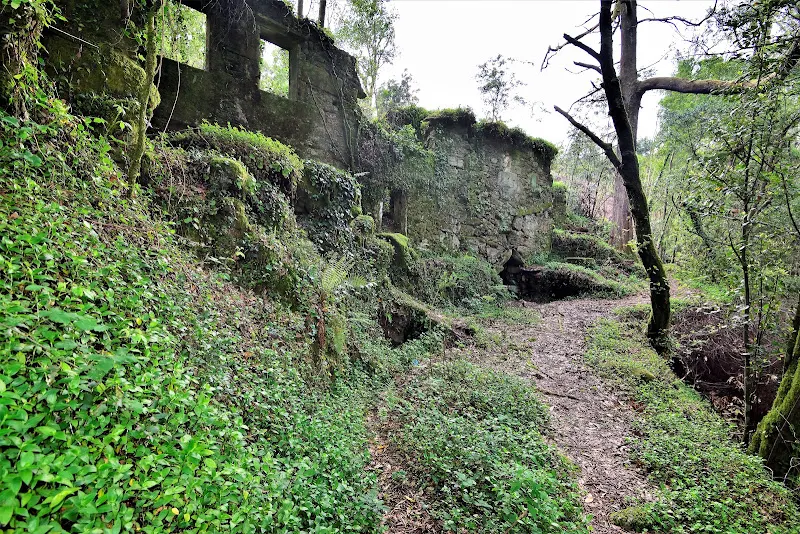 Zona Habilitada para aparcar Río Pedras - A Pobra do Caraminal