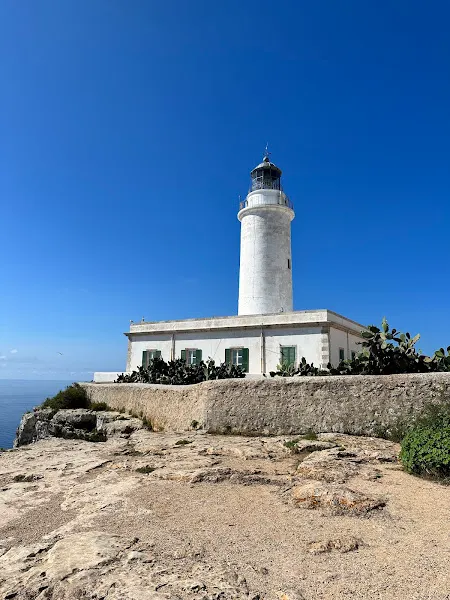 Estacionamiento del Faro del Cabo de Barbaria - Aparcamiento en Formentera - foto 2