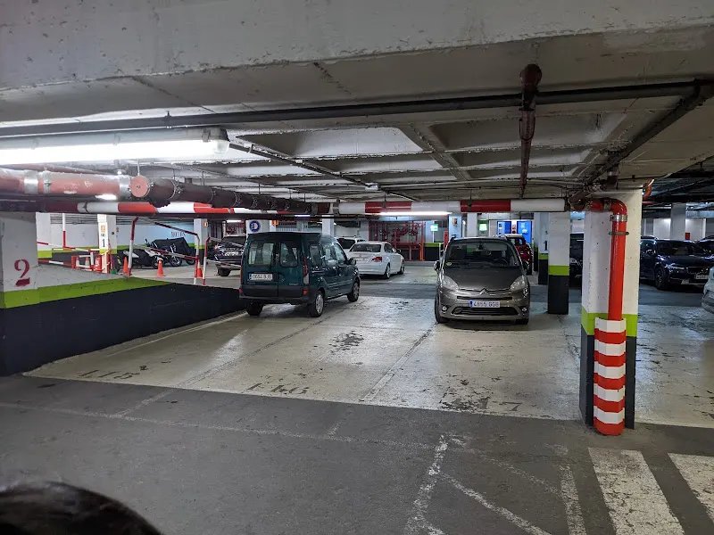 Aparcamiento Portico público 24 horas