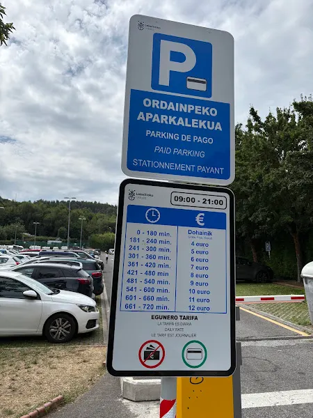 Parking Eroski - Aparcamiento en Lekeitio - foto 2