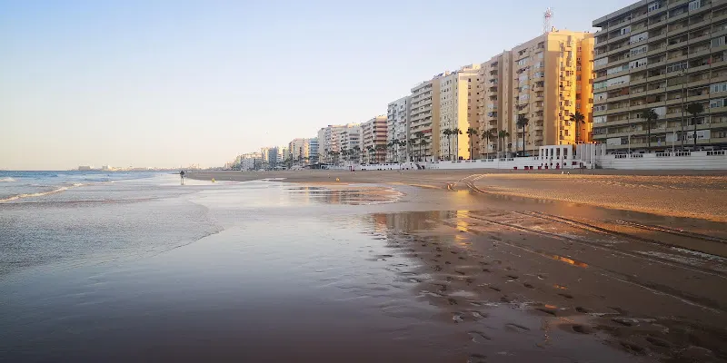 Aparcamiento Complejo Deportivo Ciudad de Cádiz - Aparcamiento en Cádiz - foto 2