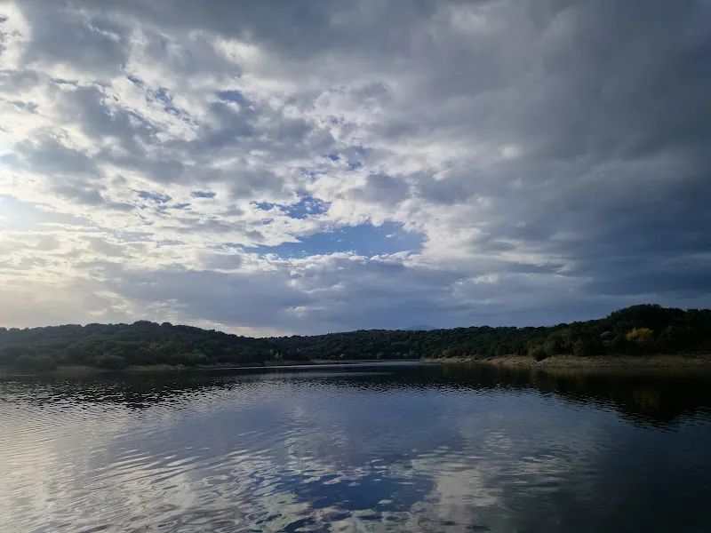 Aparcamiento de Pescadores embalse Guadalix 2