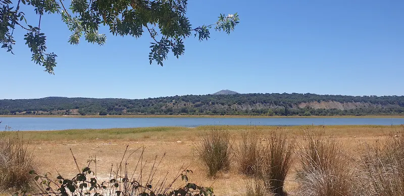 Aparcamiento de Pescadores embalse Guadalix 2 - Aparcamiento gratuito en Guadalix de la Sierra - foto 2