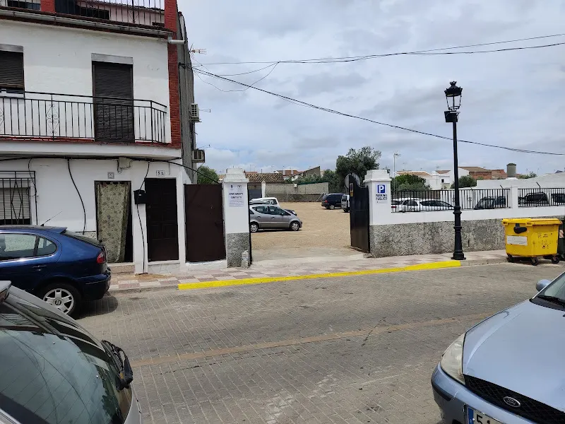 Aparcamiento Publico - Aparcamiento público en Castilblanco de los Arroyos - foto 2