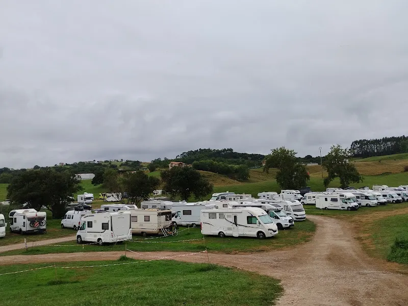 Los llaos parking