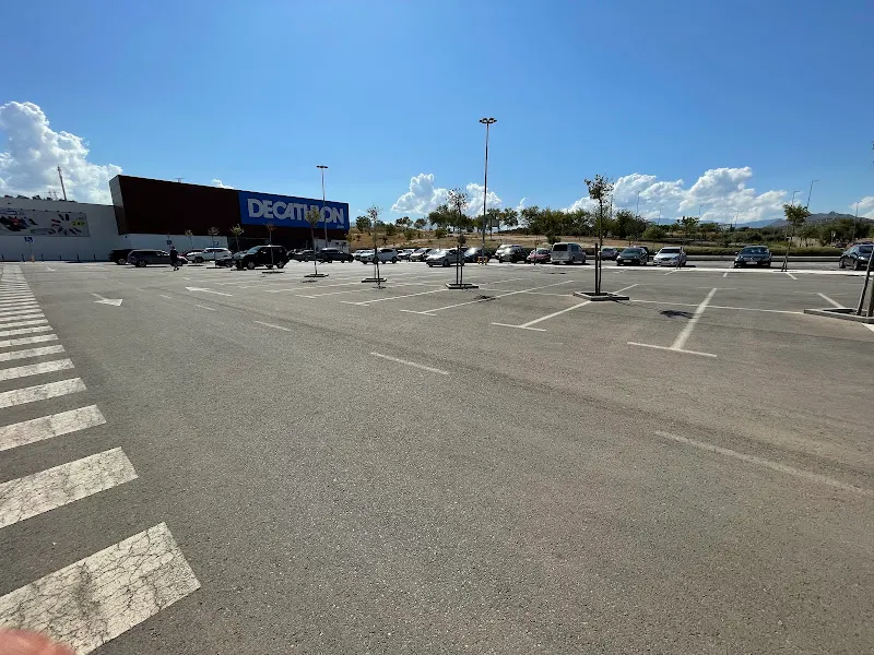 Aparcamiento Clientes Decathlon