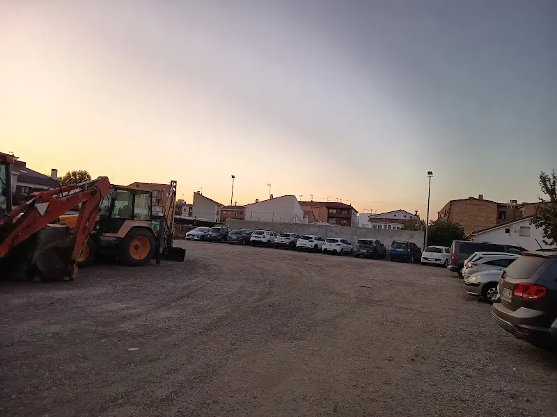Aparcamiento Público del Ayuntamiento de Pedrezuela - Pedrezuela