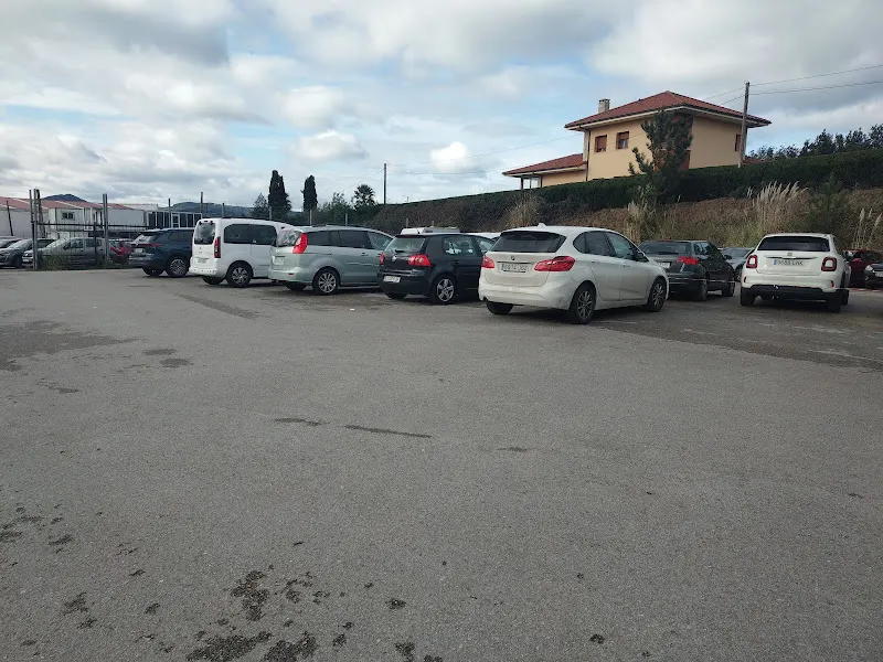 Alto del Praviano - Aparcamiento en Soto del Barco - foto 4