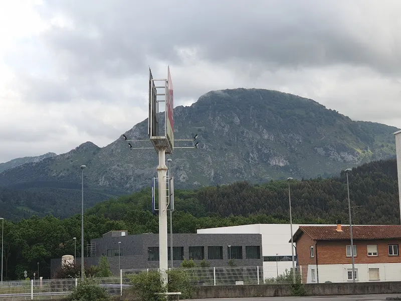 Aparkalekua/Aparcamiento - Aparcamiento en Iurreta - foto 4
