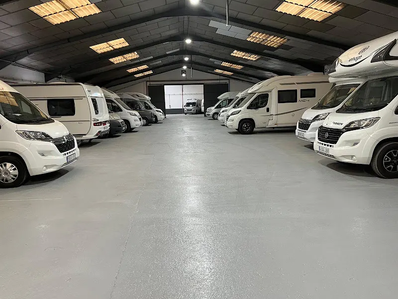 Parking de caravanas y vehículos especiales - Aparcamiento cubierto en Valladolid - foto 2