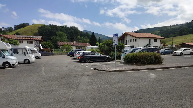 Área de caravanas - Aparcamiento en Bera/Vera de Bidasoa - foto 2