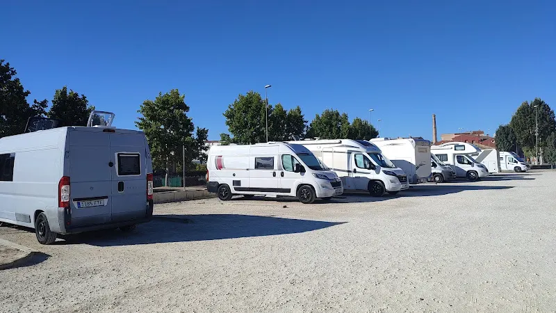 Parking - Aparcamiento en Olite - foto 2