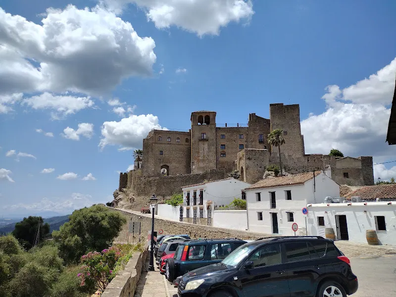 CASTILO parking - Aparcamiento gratuito en Castellar de la Frontera - foto 3
