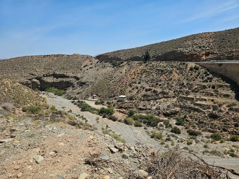 Aparcamiento puenting Gádor