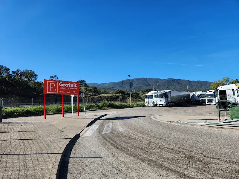Aparcamiento de camiones aduana junquera - Aparcamiento gratuito en Jonquera (La) - foto 2