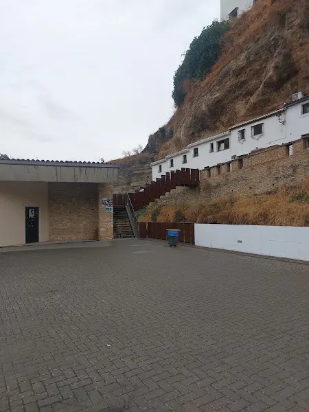 Salida peatonal Parking Los Caños en Setenil de las Bodegas