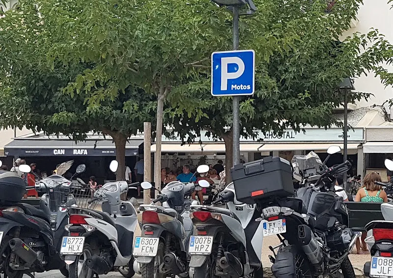 Place handicapée ♿️ - Aparcamiento en Cadaques - foto 2