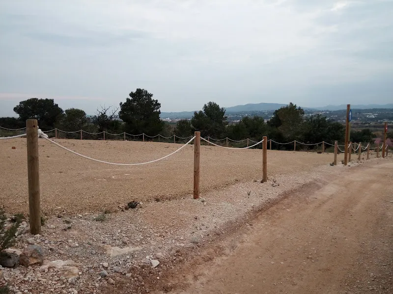 Aparcamiento municipal Aledua - Llombai