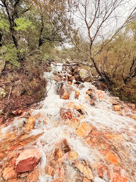 Aparcamiento de la cascada de la ruta del chorro de Los Navalucillos - Los Navalucillos