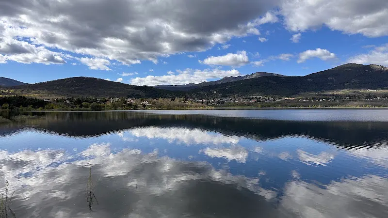 Parking de la Presa de Navacerrada - Aparcamiento gratuito en Becerril de la Sierra - foto 2