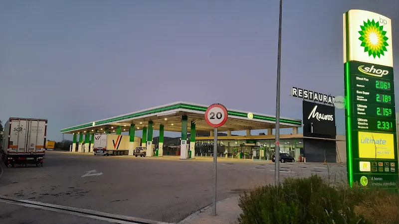 Aparcamiento restaurante Mauros - la Font de la Figuera