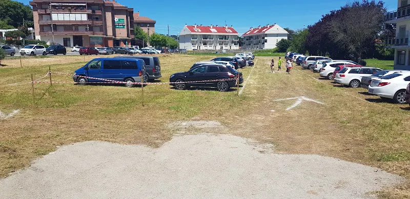 Parking de Isla - Aparcamiento en Noja - foto 2