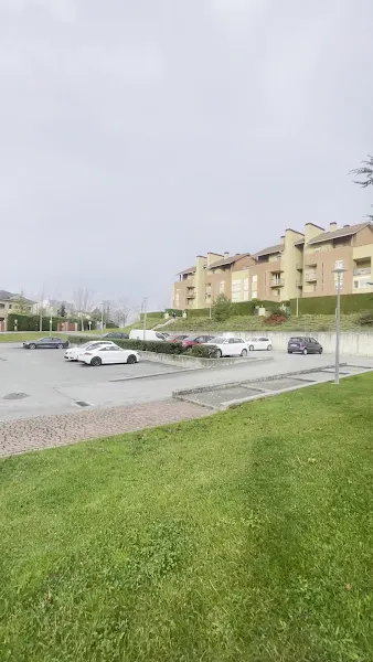 Parking Golf Castillo de Gorraiz