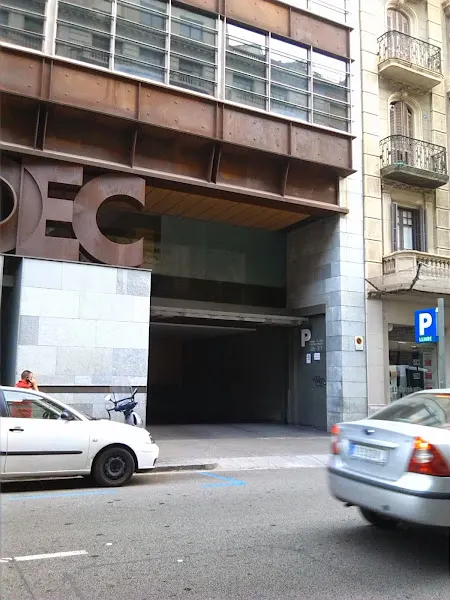 Parking Tave - Aparcamiento en Barcelona - foto 3