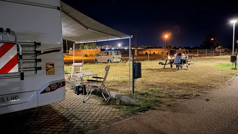 Área de Autocaravanas Mérida - Estacionamiento de autocaravanas en Mérida - foto 2