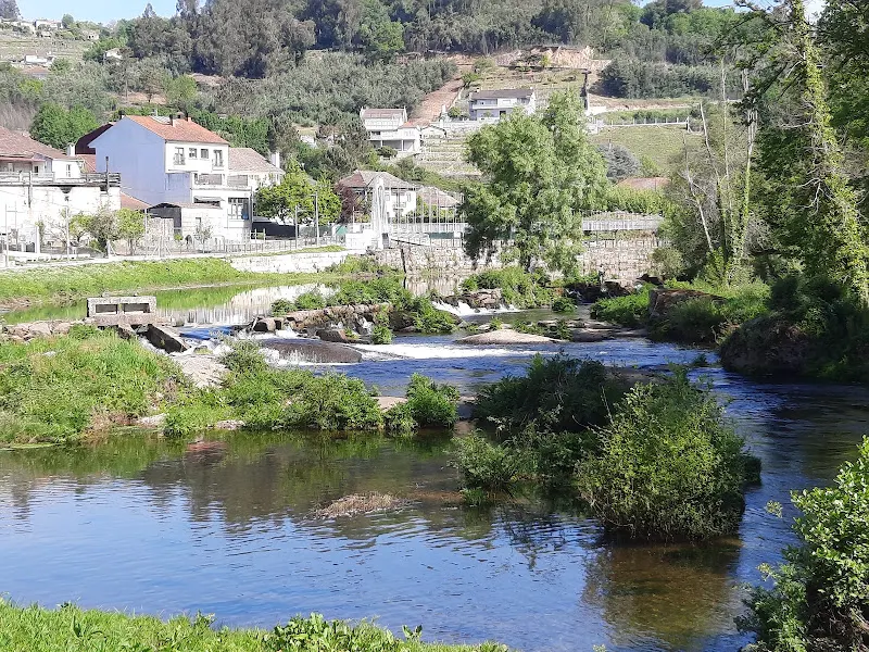 Área De Servizo De Autocaravanas - Leiro
