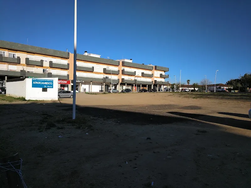 Aparcamiento público - Aparcamiento público en Pedroche - foto 2