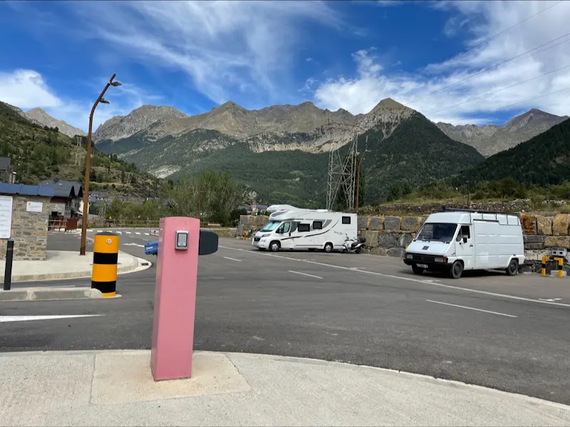 ÁREA DE SERVICIOS PARA AUTOCARAVANAS de Sallent de Gállego. - Estacionamiento de autocaravanas en Sallent de Gallego - foto 2