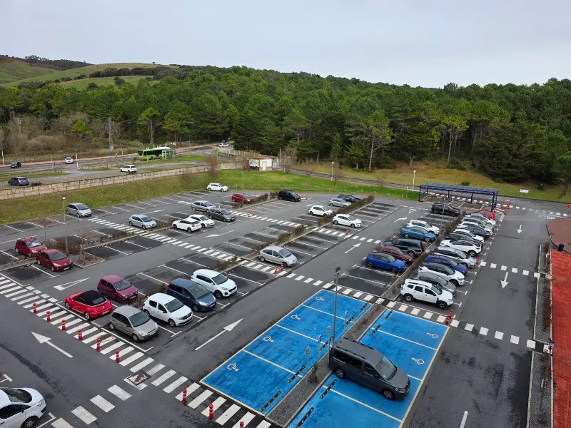 Parking Disuasorio Muriola (Verano) - Aparcamiento gratuito en Barrika - foto 2