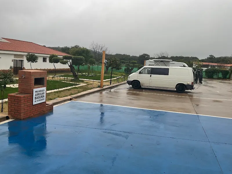 Área de autocaravanas de Higuera de la Sierra - Higuera de la Sierra