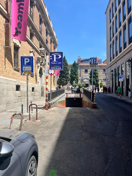 Estacionamiento Descalzas