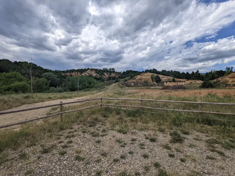 Aparcament dels Esterregalls d'All - Isòvol - Aparcamiento gratuito en Isovol - foto 2