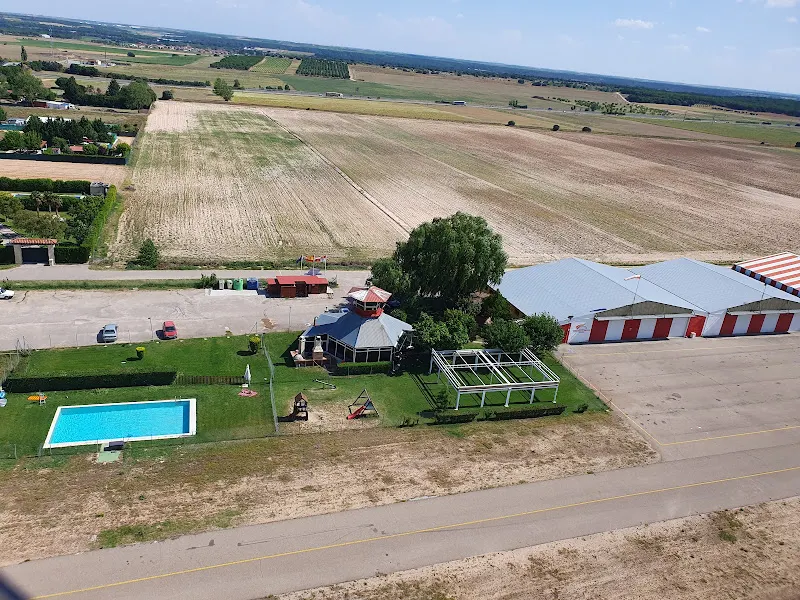 Aparcamiento Helipuerto de Matilla - Aparcamiento en San Miguel del Pino - foto 2