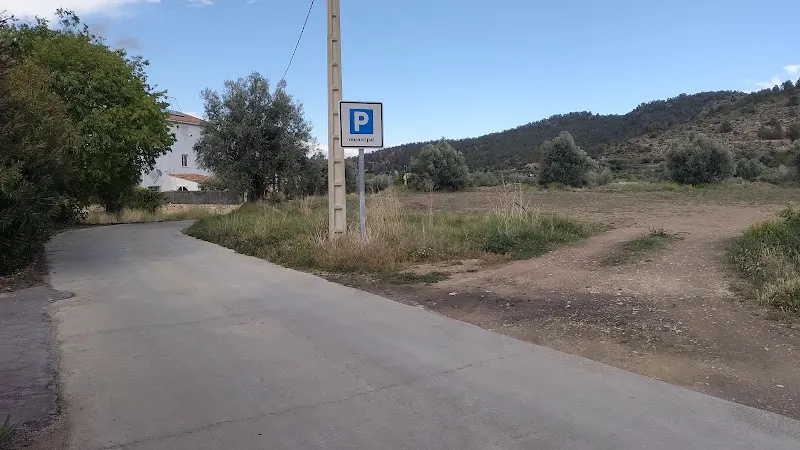 Aparcamiento de uso público - Letur