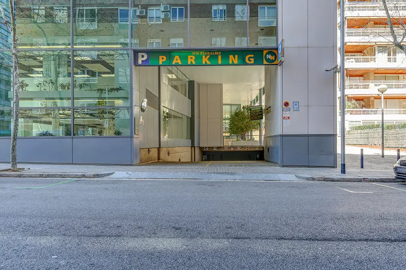 Parking NN PEDRALBES - Aparcamiento cubierto en Barcelona - foto 2