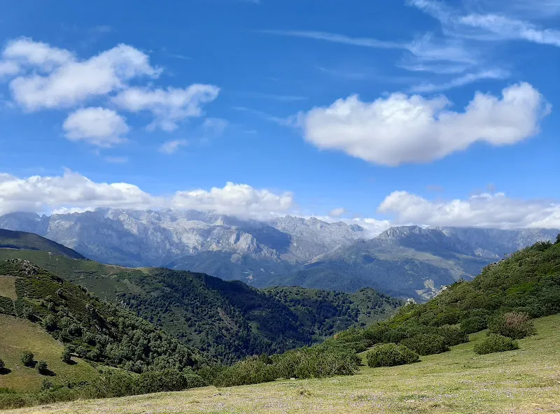 Aparcamiento Puerto San Glorio - Vega de Liebana