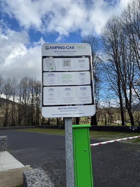 Autokarabanen Gunea - Garape / Área de Autocaravanas - Sopuerta - Estacionamiento de autocaravanas en Sopuerta - foto 2