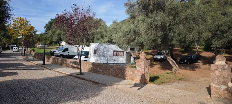 Aparcamientos Alájar - Aparcamiento en Alajar - foto 2
