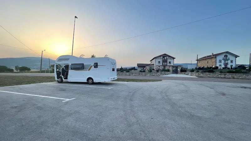 Área de Autocaravanas La Población - Campoo de Yuso