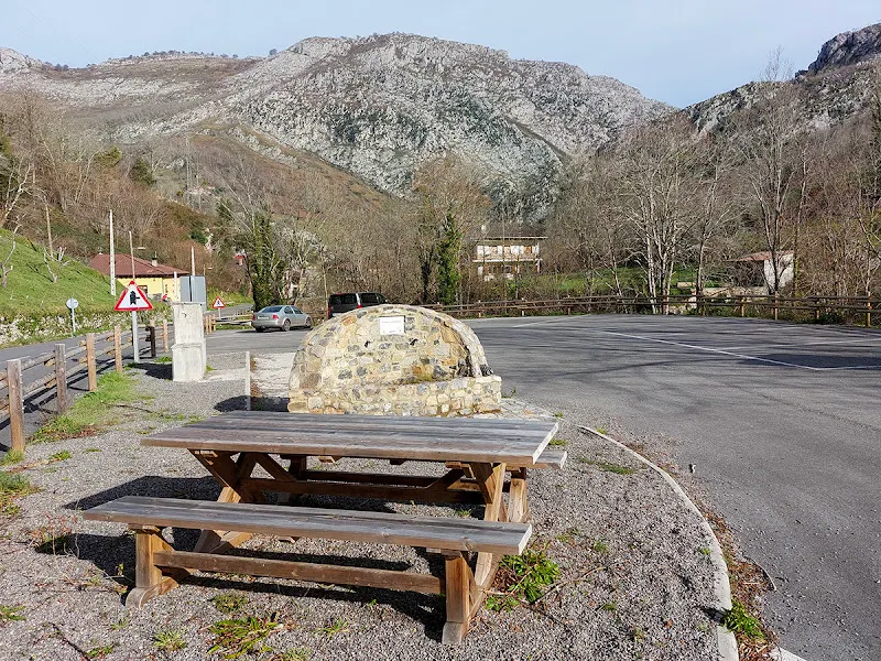 Parking de Autocaravanas de Sellañu - Aparcamiento en Ponga - foto 2