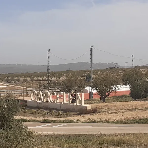 Área de Servicio para Autocaravanas “La Antorcha” - Estacionamiento de autocaravanas en Carcelen - foto 2