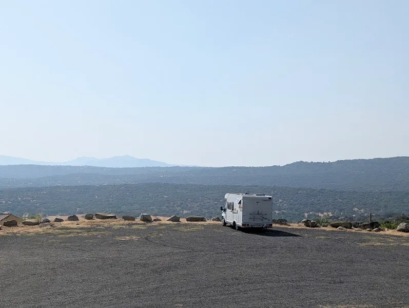 Parking caravanas Vía Verde de Ledrada - Ledrada