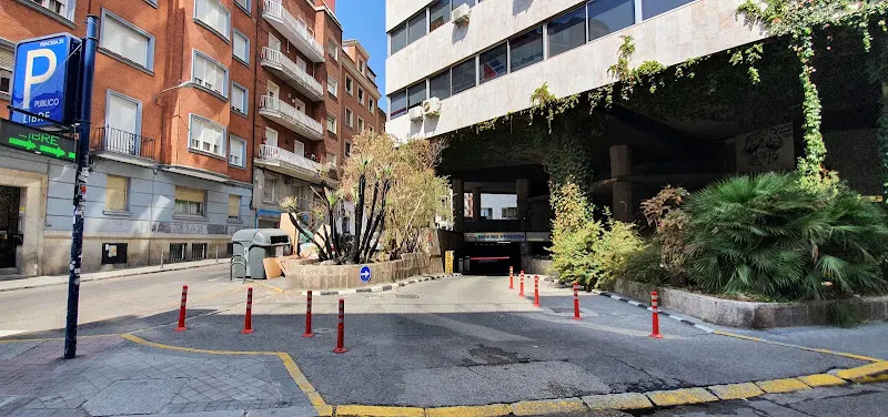 Aparcaelcoche - [P] Parking Princesa 25 - Aparcamiento cubierto en Madrid - foto 2